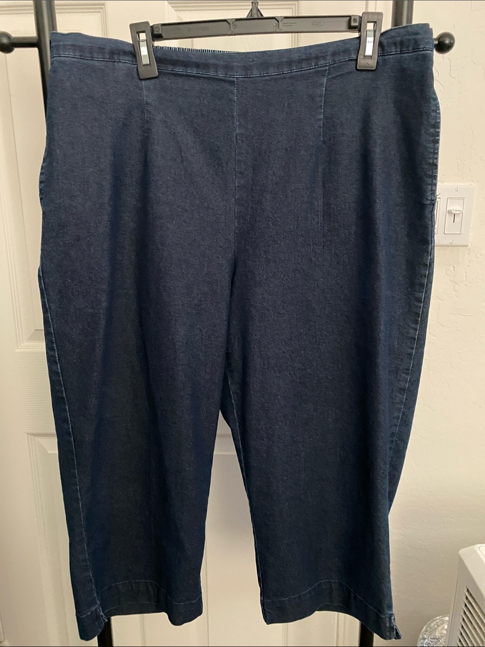 Alfred Dunner Denim Capri Pants